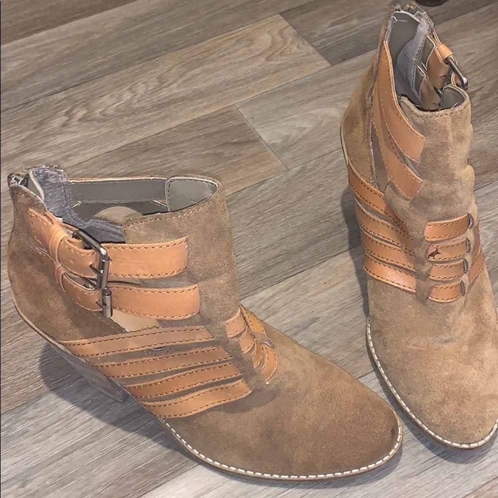 BRAND NEW DV BOOTIES